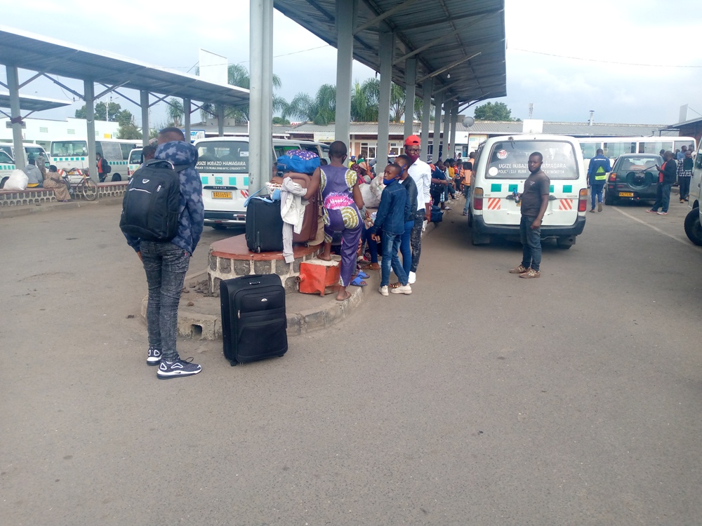 Bamwe mu baturage bakanzwe n'umutingito bafata icyemezo cyo kuba bavuye mu Karere ka Rubavu