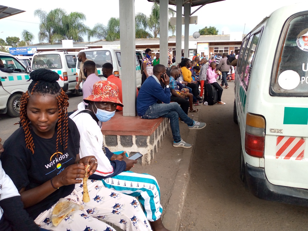 Abagenzi bari benshi muri Gare ya Rubavu ku mugoroba wo ku wa Kabiri