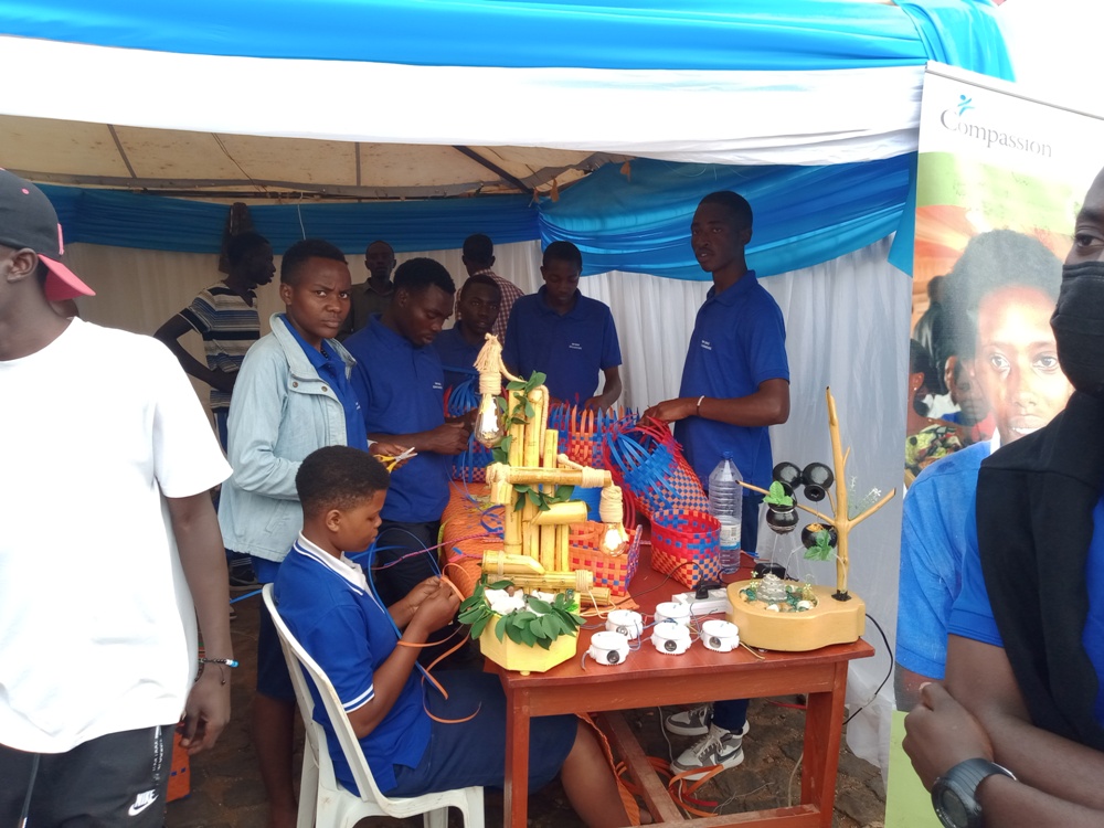 Abikorera bagaragaje ko hagikenewe ubukangurambaga ngo abantu bamenye neza ubwiza bw'ibikorerwa mu Rwanda