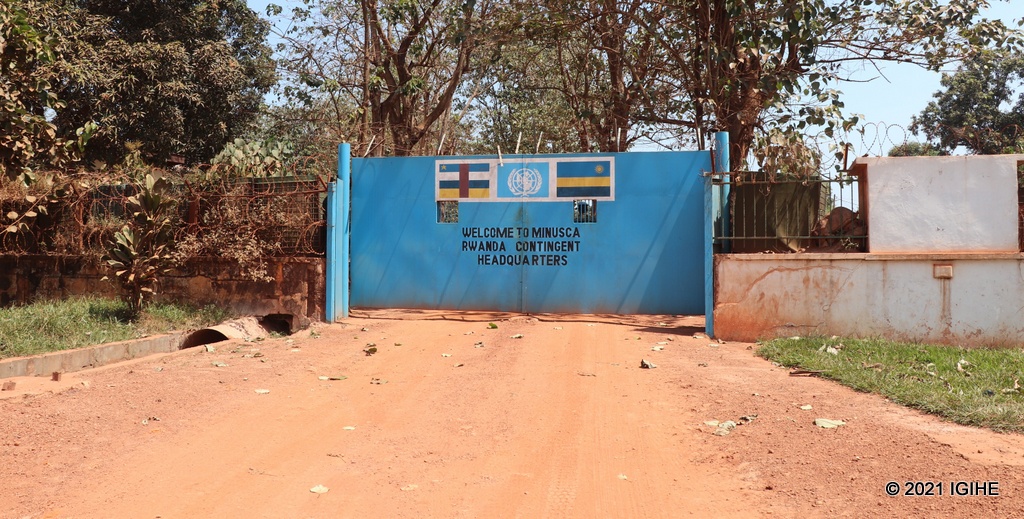 Ifoto igaragaza amarembo y'Ikigo cy'Ingabo z'u Rwanda ziri mu butumwa bw'amahoro muri Centrafrique