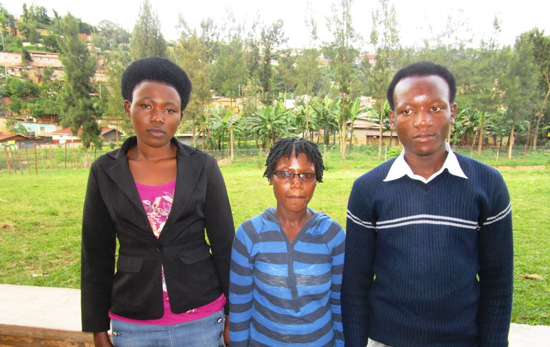 Aba batatu bafite inzozi n'icyizere cyo kugera ku mishinga ihanitse, ubusanzwe yakorwa n'umuntu urangije Kaminuza