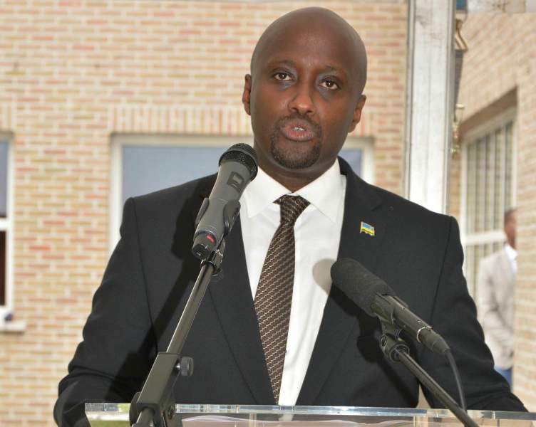 Ambasaderi Olivier Nduhungirehe