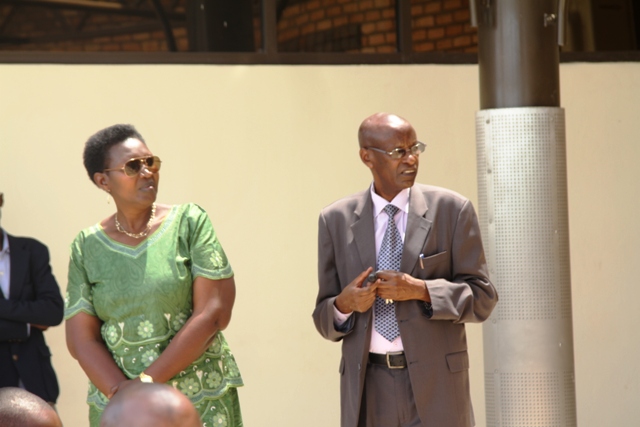 Ababyeyi ba Frankie Joe bari bamutegereje ku kibuga cy'indege