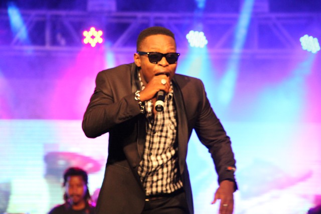 Bull Dogg yavuze ko urutonde rw'abakomeje rurimo akabazo, yongeraho kandi ko we azajya ahora avugisha ukuri nashaka akazakuzira