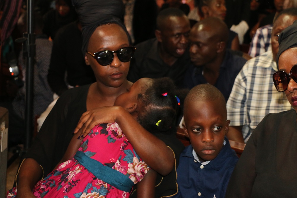 Lilian Mbabazi yabyaranye na Radio babiri, umwe yitwa Asante undi akitwa Ayana Kazooba Sekibogo