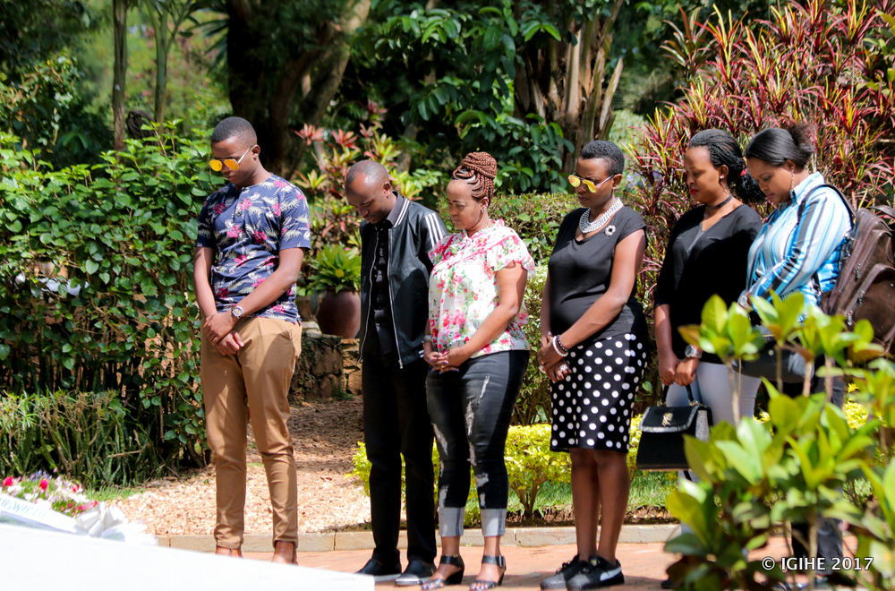 Bafashe umunota wo kunamira Abatutsi bishwe muri Jenoside