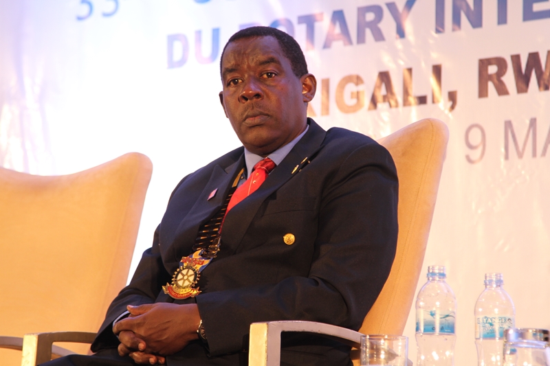 Umuyobozi w'Akarere ka 9150 ka Rotary, Jean Runuya