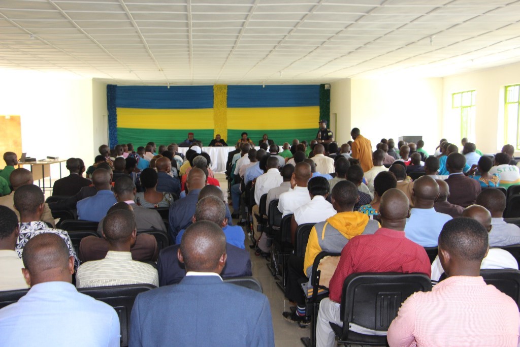 Hatangijwe urugamba rwo guhangana n’abanywa, abambutsa n’abacuruza ibiyobyabwenge mu Karere ka Karongi
