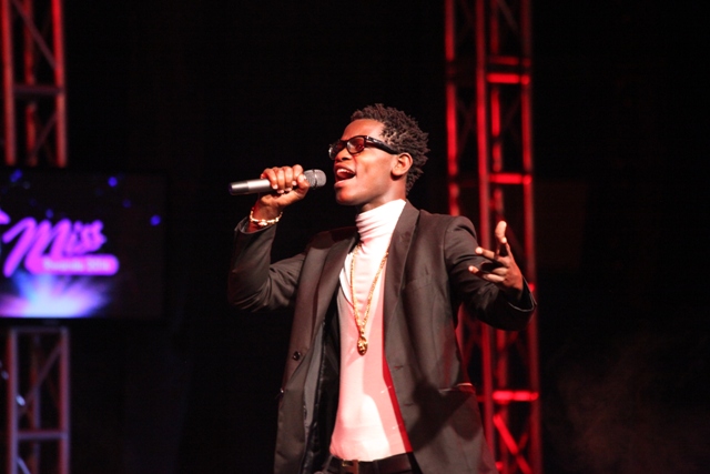Bruce Melody mu birori byo gutora Miss Rwanda 2014