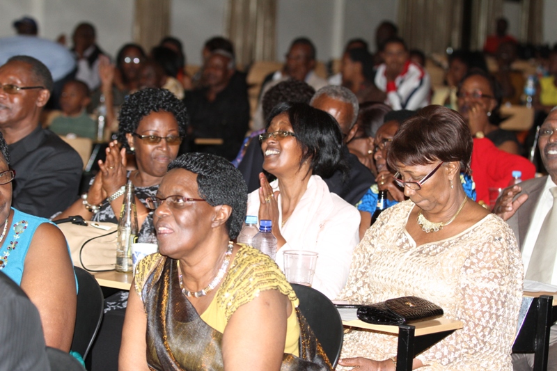 Ababyeyi basabwe kujya kwigisha no guhanura abana babo.