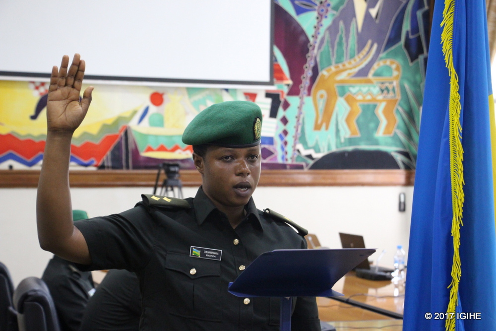 Lt Claudine Muhawenimana arahira