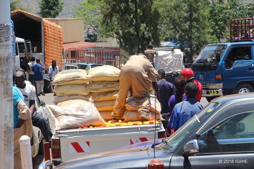 Munsi y'isoko rya Nyarugenge ni hamwe mu haba abakarani ku bwinshi kuko bahakura amahaho