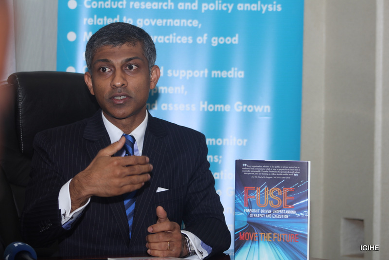 Devidas Krishnadas azamurika igitabo cye FUSE mu Rwanda kuri uyu wa kane tariki ya 15 Ukwakira