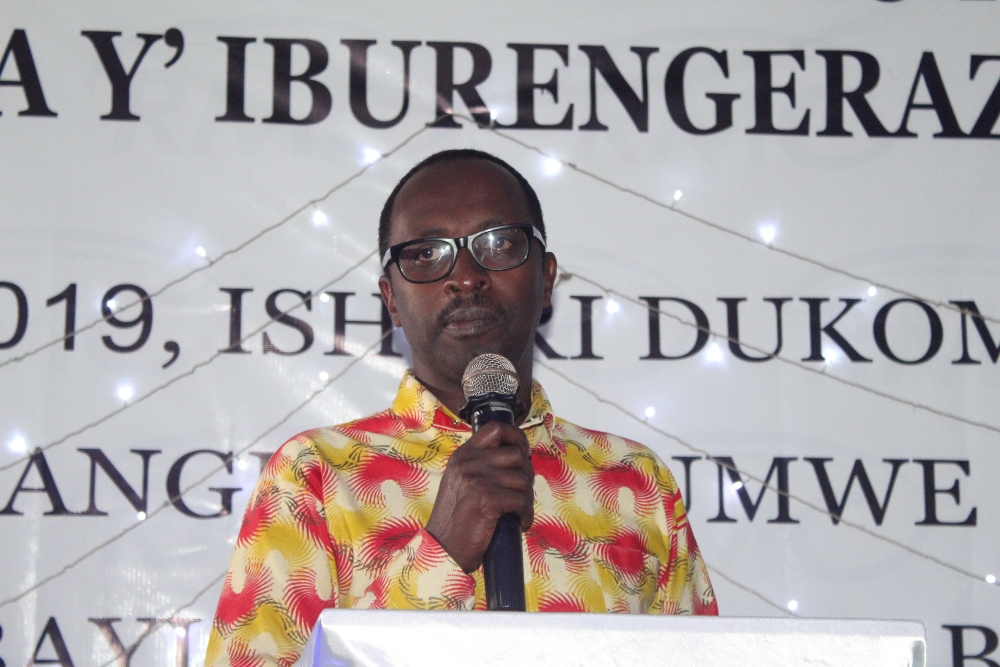 Guverineri Munyantwari yasabye abayisiramu guhorana umuco wo gusangira n'abatishoboye