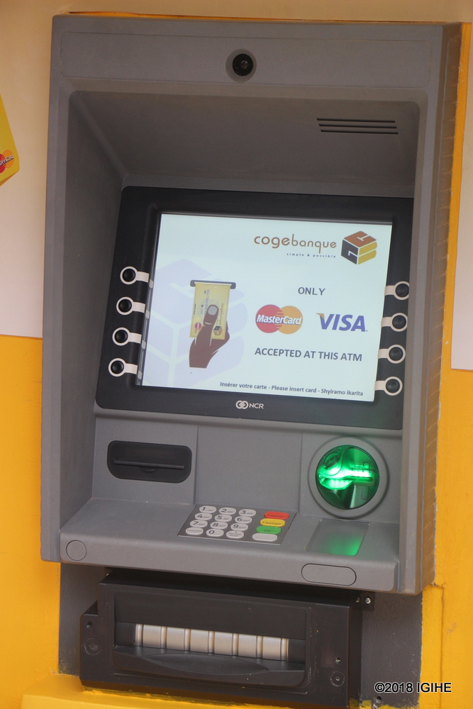 Iri shami rifite imashini za ATM zifasha abakiliya kubona amafaranga igihe icyo ari cyo cyose
