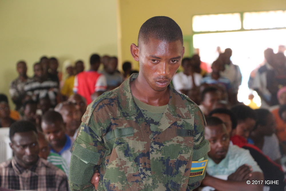 PTE Ishimwe Claude yavuze ko yarashe ukuguru Ntivuguruzwa kuko yari abonye yambuye imbunda mugenzi we