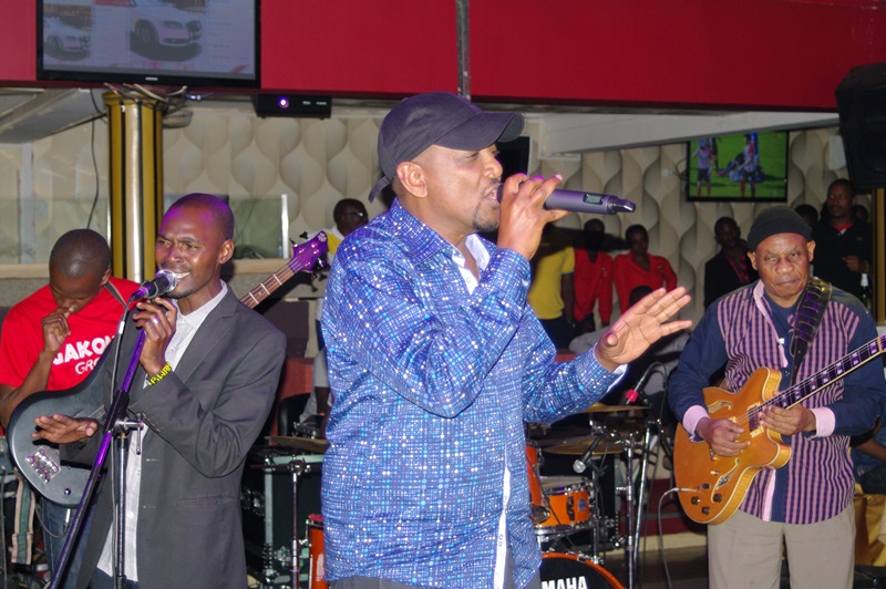 Masamba Intore yafashije Jay Polly mu gukusanya inkunga