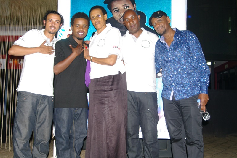 Ubu bukangurambaga Jay Polly yise 'Gira Ubuntu' abufashwamo n'abahanzi batandukanye