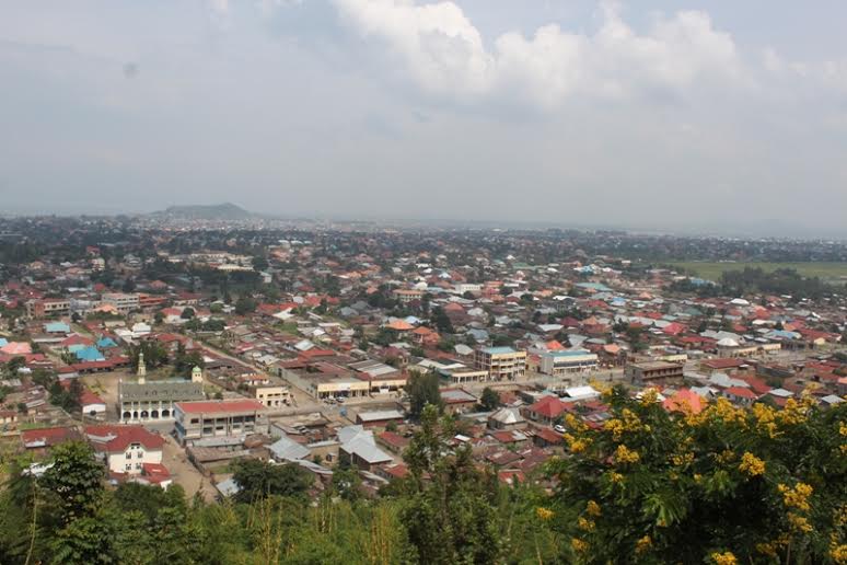 Uko uzamuka ugenda urushaho kuryoherwa n'ubwiza bw'umujyi wa Rubavu na Goma ndetse n'ikiyaga cya Kivu