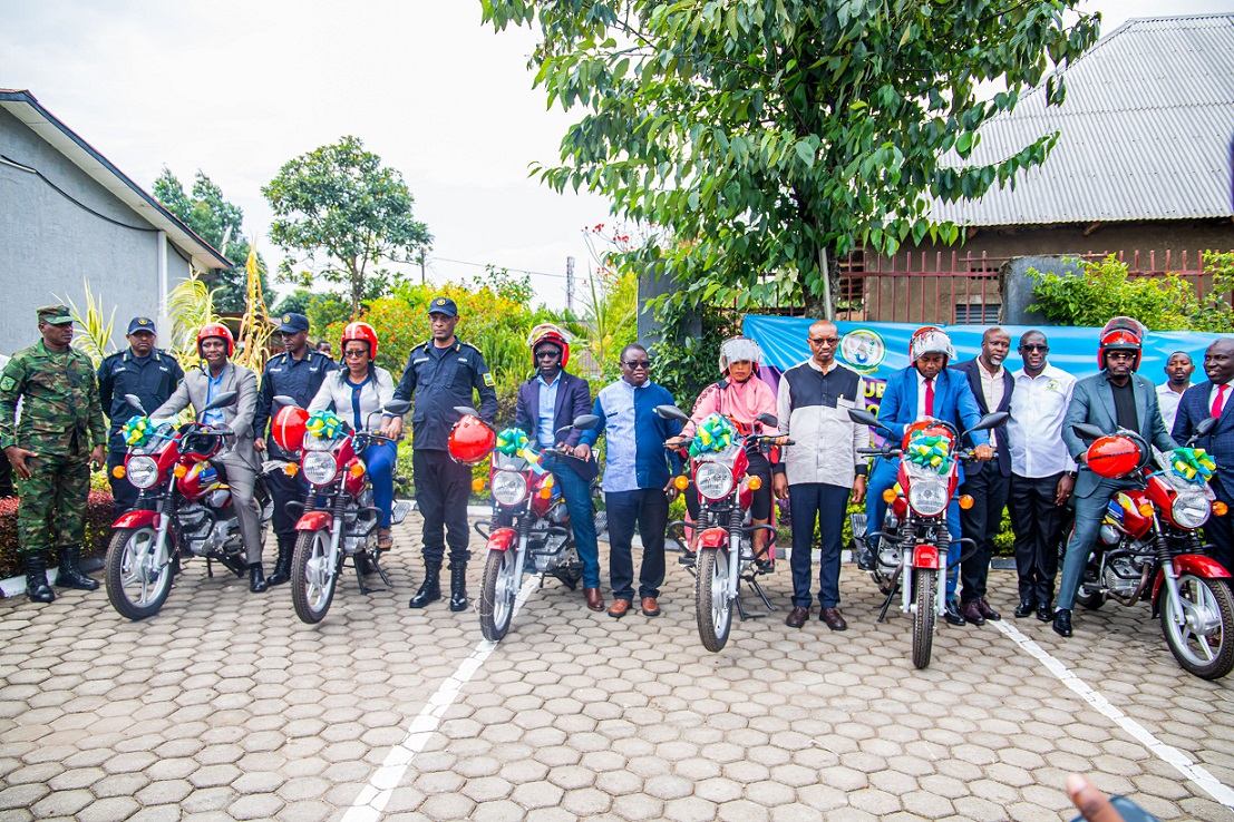 Imirenge yahize iyindi muri ubu bukangurambaga yahembwe moto