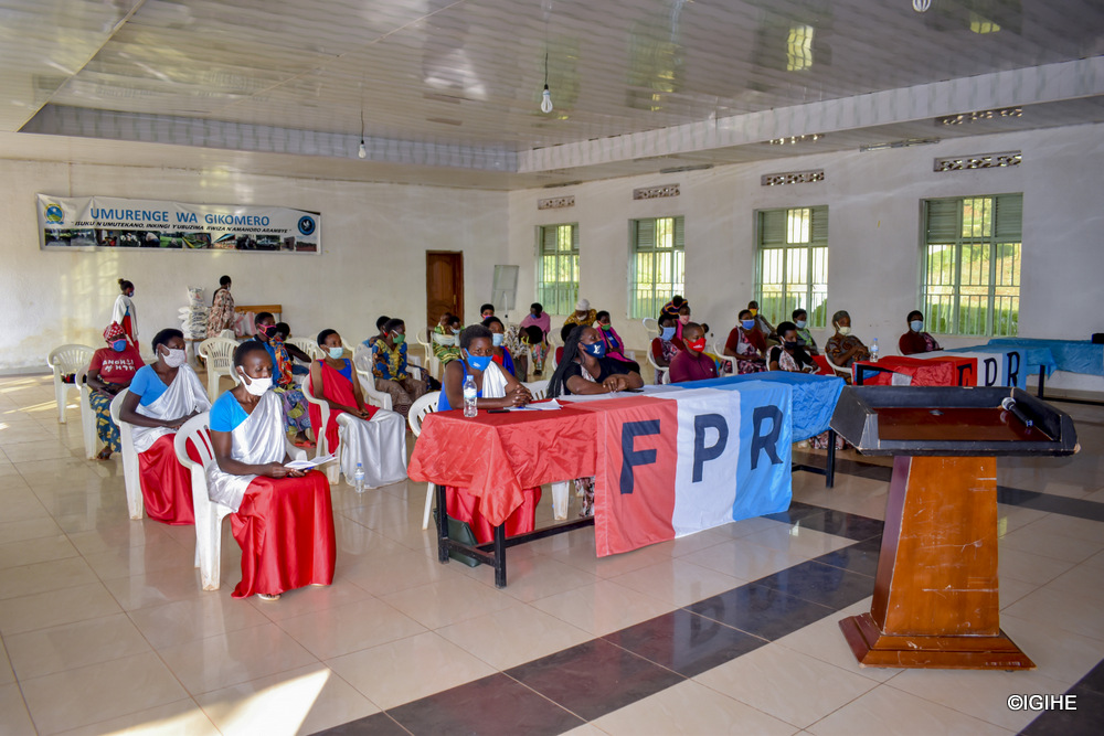 Imiryango 15 niyo yahawe ibiribwa udupfukamunwa, amavuta n'amasabune