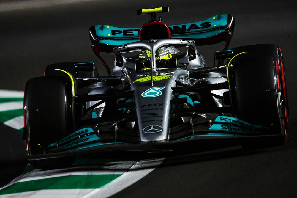 Imodoka Lewis Hamilton yahawe, avuga ko ari yo ntandaro y'umusaruro muke