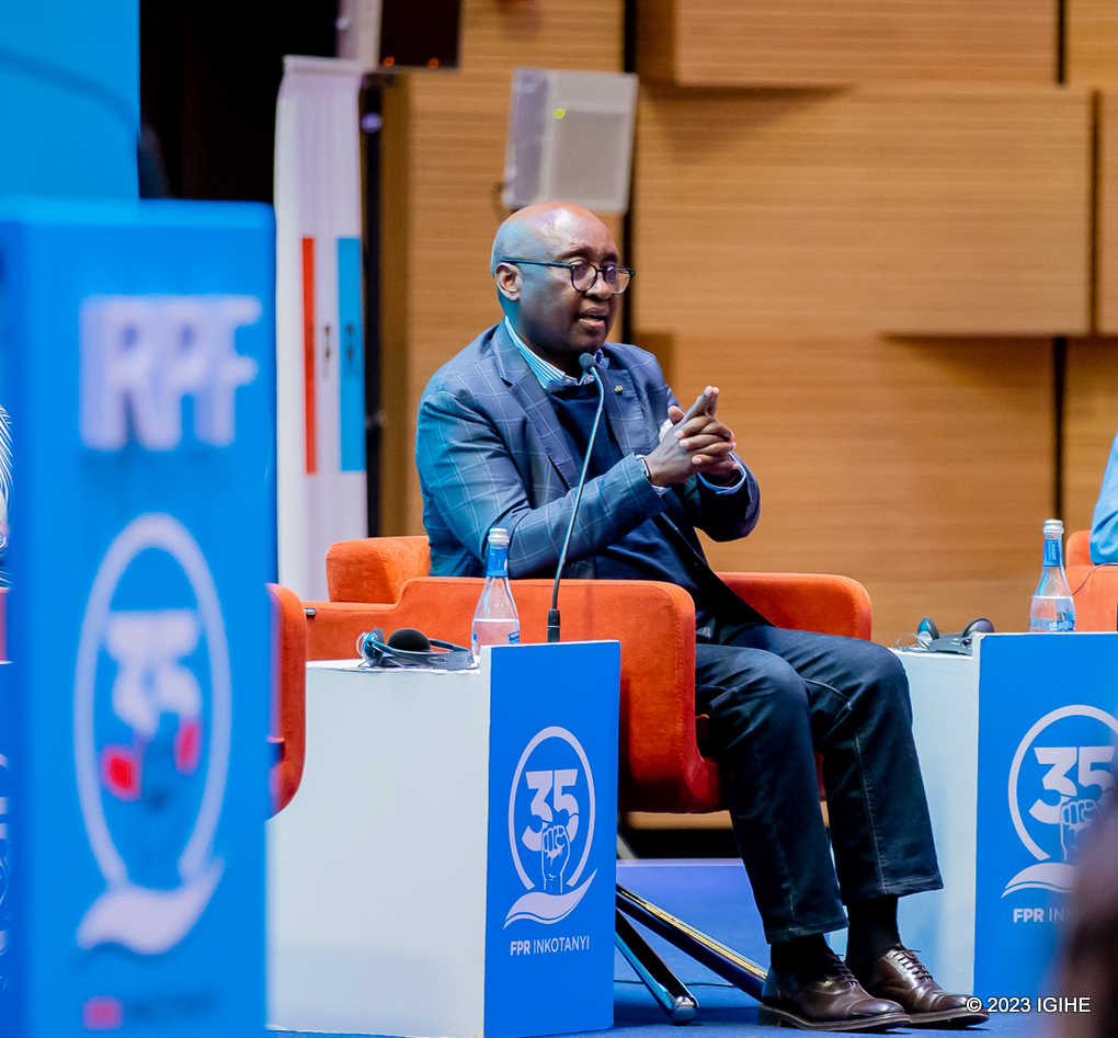 Impuguke mu bijyanye n'ubukungu, Dr Donald Kaberuka ni umwe mu batanze ikiganiro