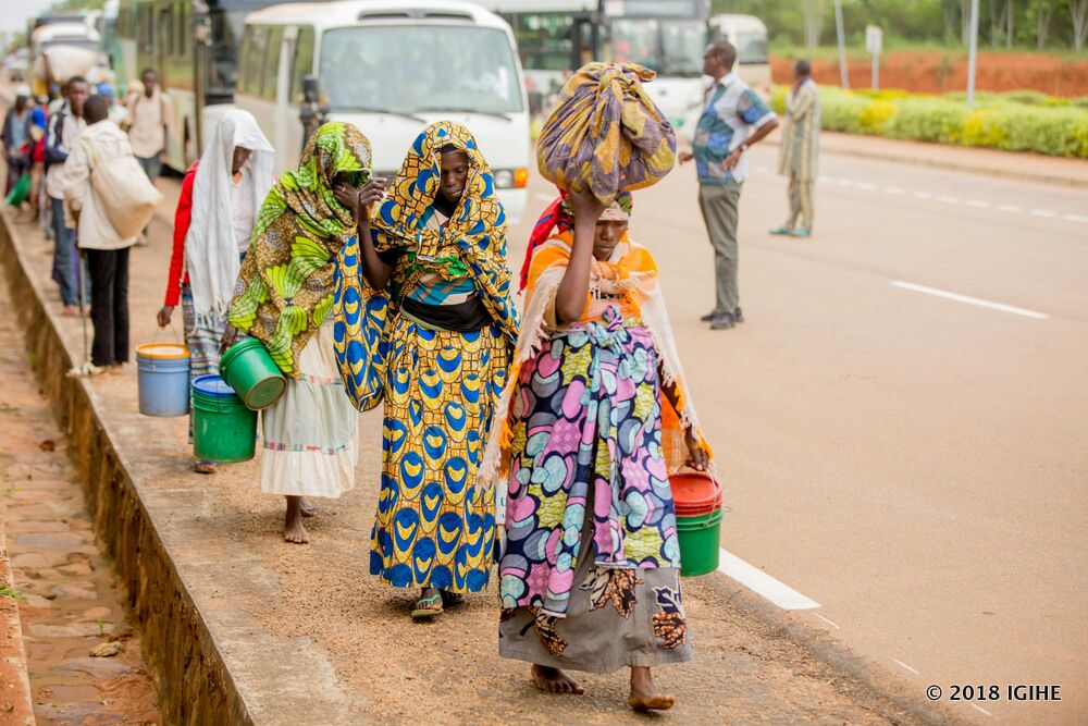 Izi mpunzi ziherekejwe zageze ku mupaka wa Nemba ahagana saa mbiri za mu gitondo zibanza kubarwa mbere yo guhabwa u Burundi