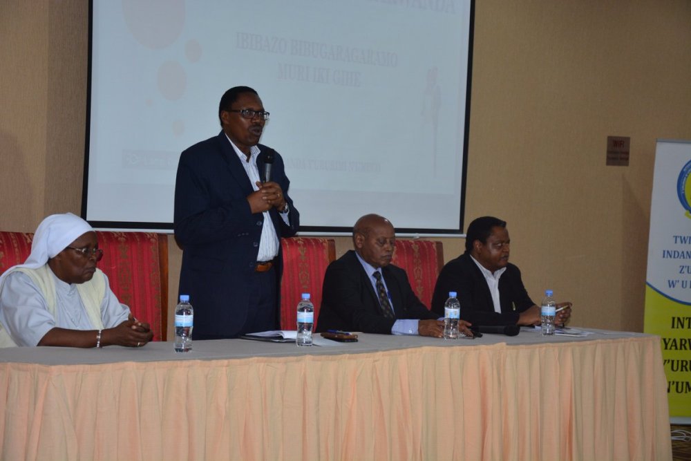 Intebe y'Inteko Nyarwanda y'Ururimi n'Umuco, Prof. Niyomugabo Cyprien