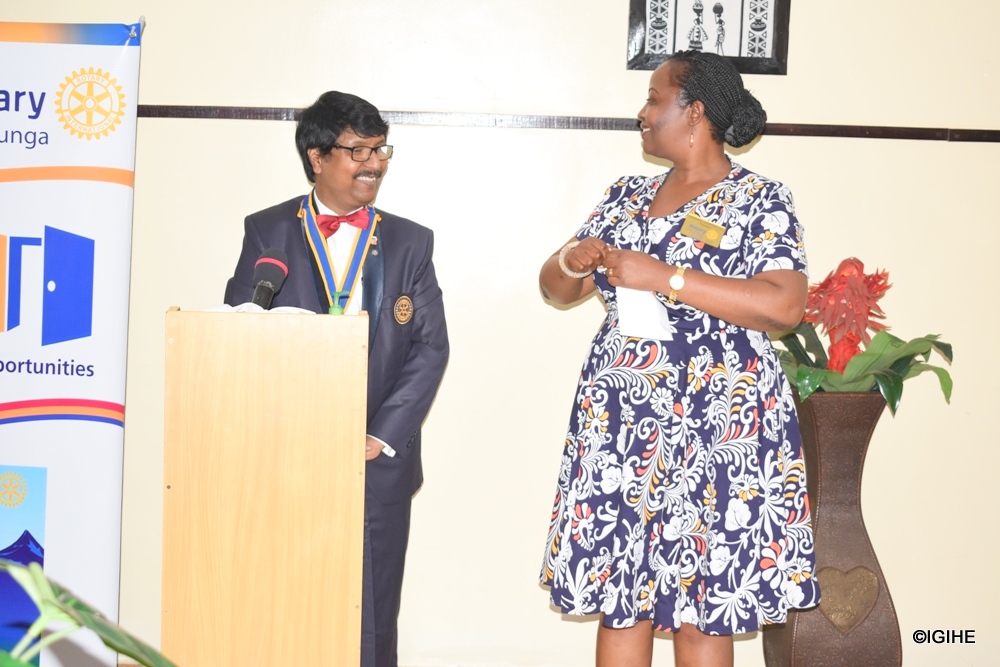 Ingabire Jenipher ucyuye igihe ku buyobozi bwa Rotary Club Kigali Virunga na Jwala Kumar ugiye kuyobora manda ya 2020/2021