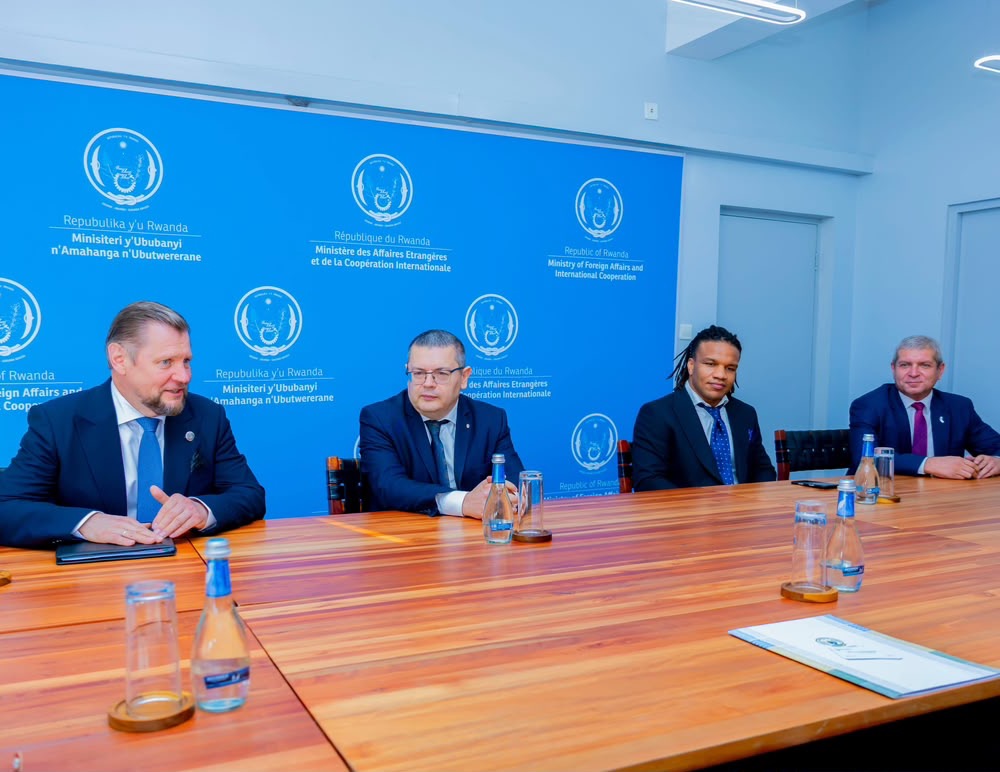 Ikoranabuhanga ry’indege zitagira abapilote (drones), n’ubuhinzi buteye imbere, mu byo Ukraine yiteguye gusangiza u Rwanda