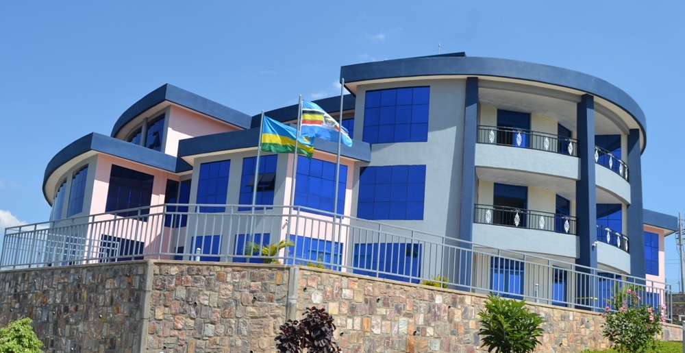 Urukiko Rukuru rwa Nyanza rwagize umwere Ntezirembo Jean Claude, wari warahamijwe ibyaha bibiri birimo gukoresha imibonano mpuzabitsina ku gahato umukobwa w’imyaka 19 no kumutera Sida