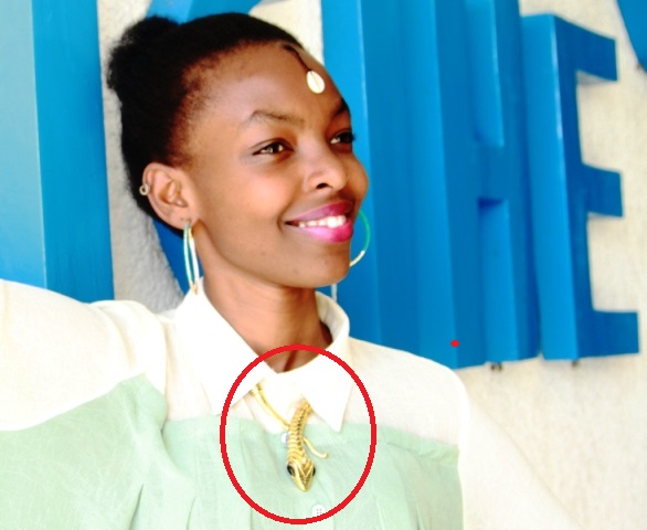 Umutako w'inzoka wambarwa na Teta