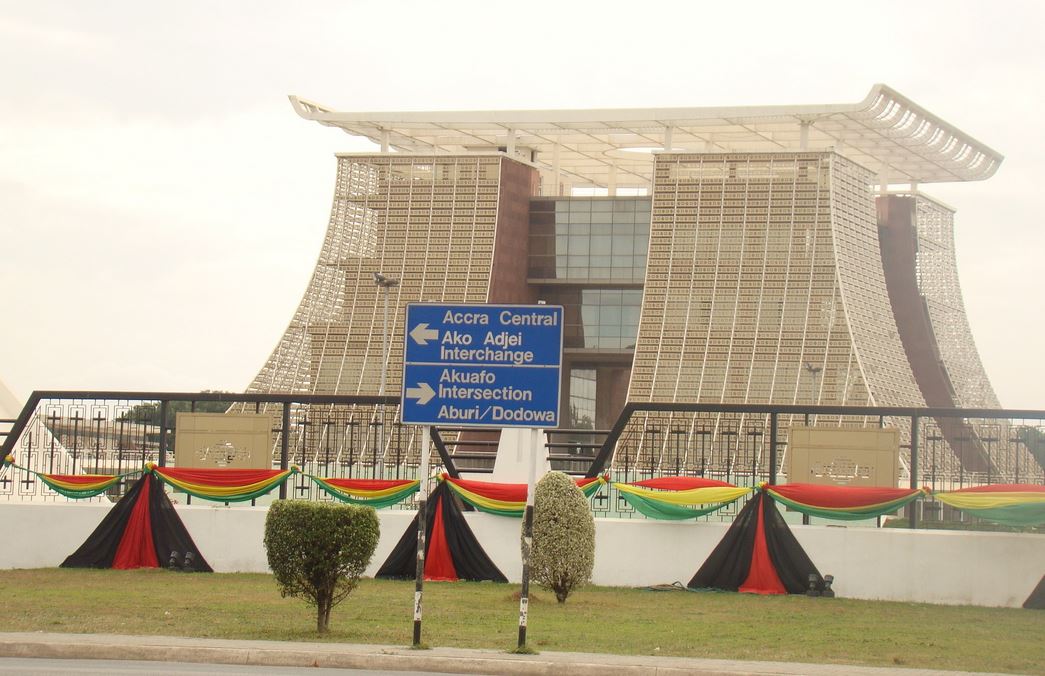 Inzu Perezida wa Ghana akoreramo ni uku isa