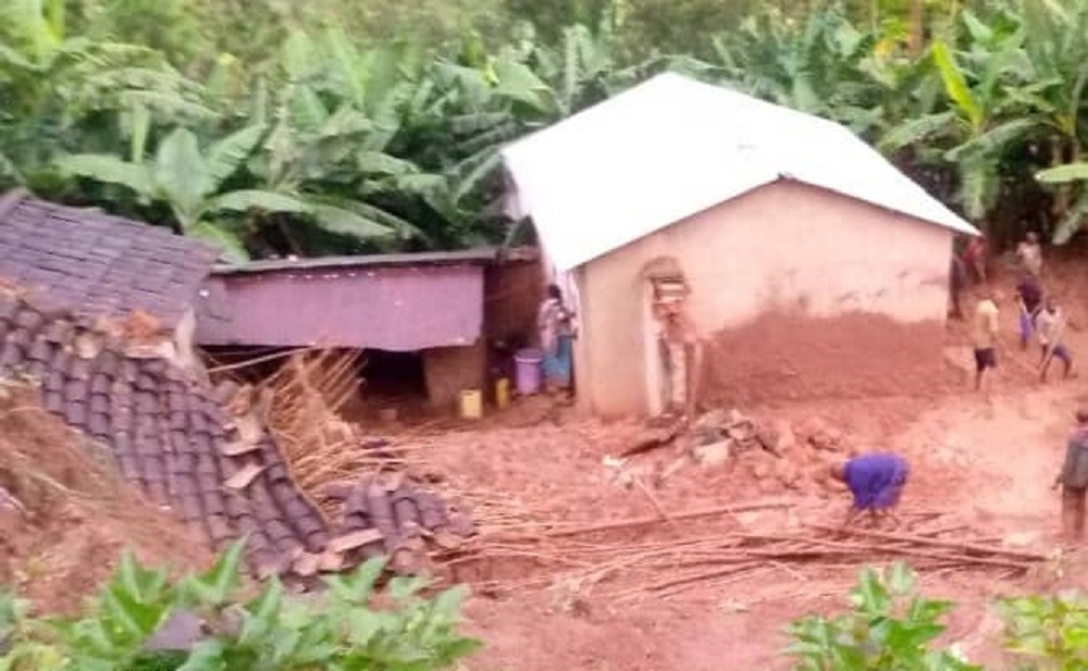 I Nyanza inzu yagwiriwe n'umukingo umusaza wari uyirimo ahita yitaba Imana