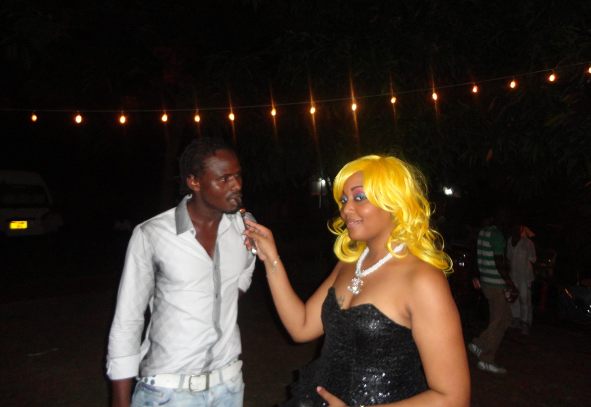 Hano byari ku isabukuru Ndikumana Hamad yizihije akibana na Oprah muri Tanzania
