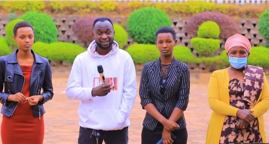 Dorcas na Vestine beherekejwe n’umubyeyi wabo bahuye n’umunyamakuru Murindahabi Irénée