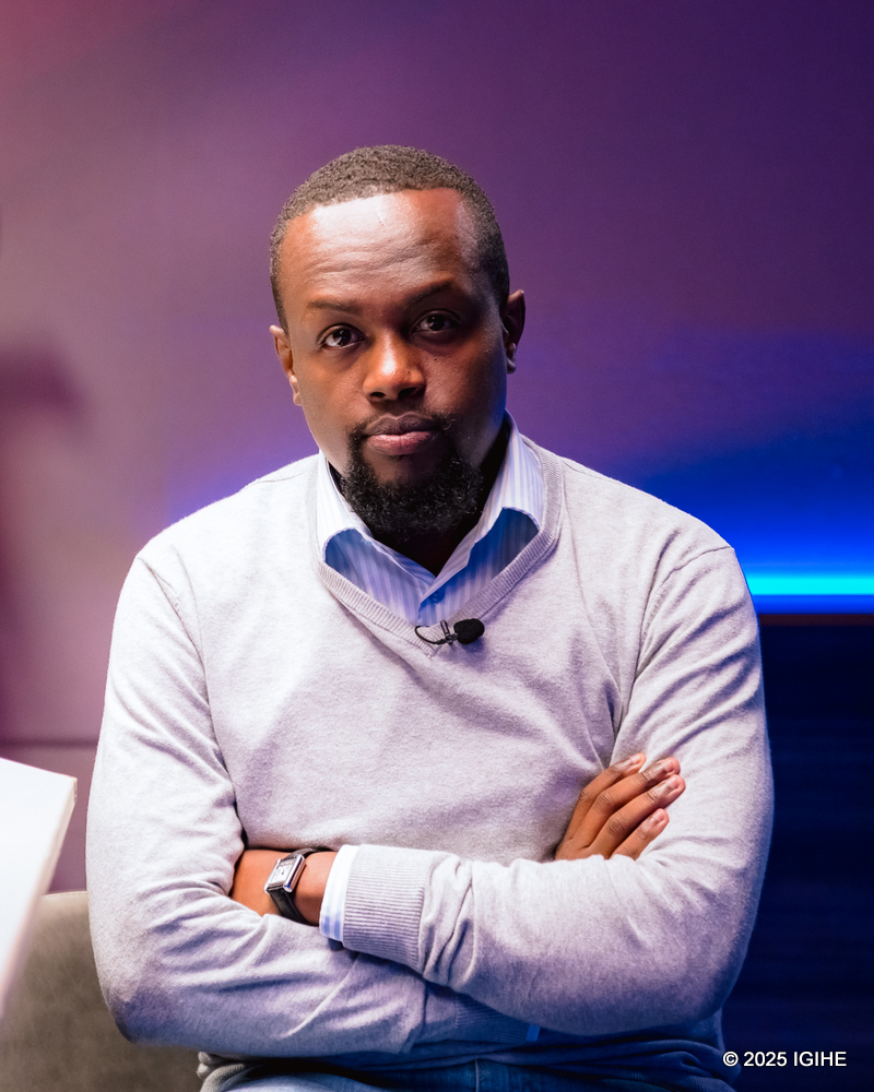 Yashinze inzu ireberera inyungu z'abahanzi ikanatunga indirimbo, Kina Music, ndetse iri mu ziyubashye ziri mu gihugu