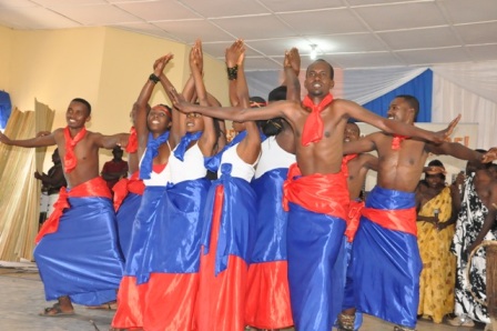 Itorero Impumuro nziza ryabaye irya mbere
