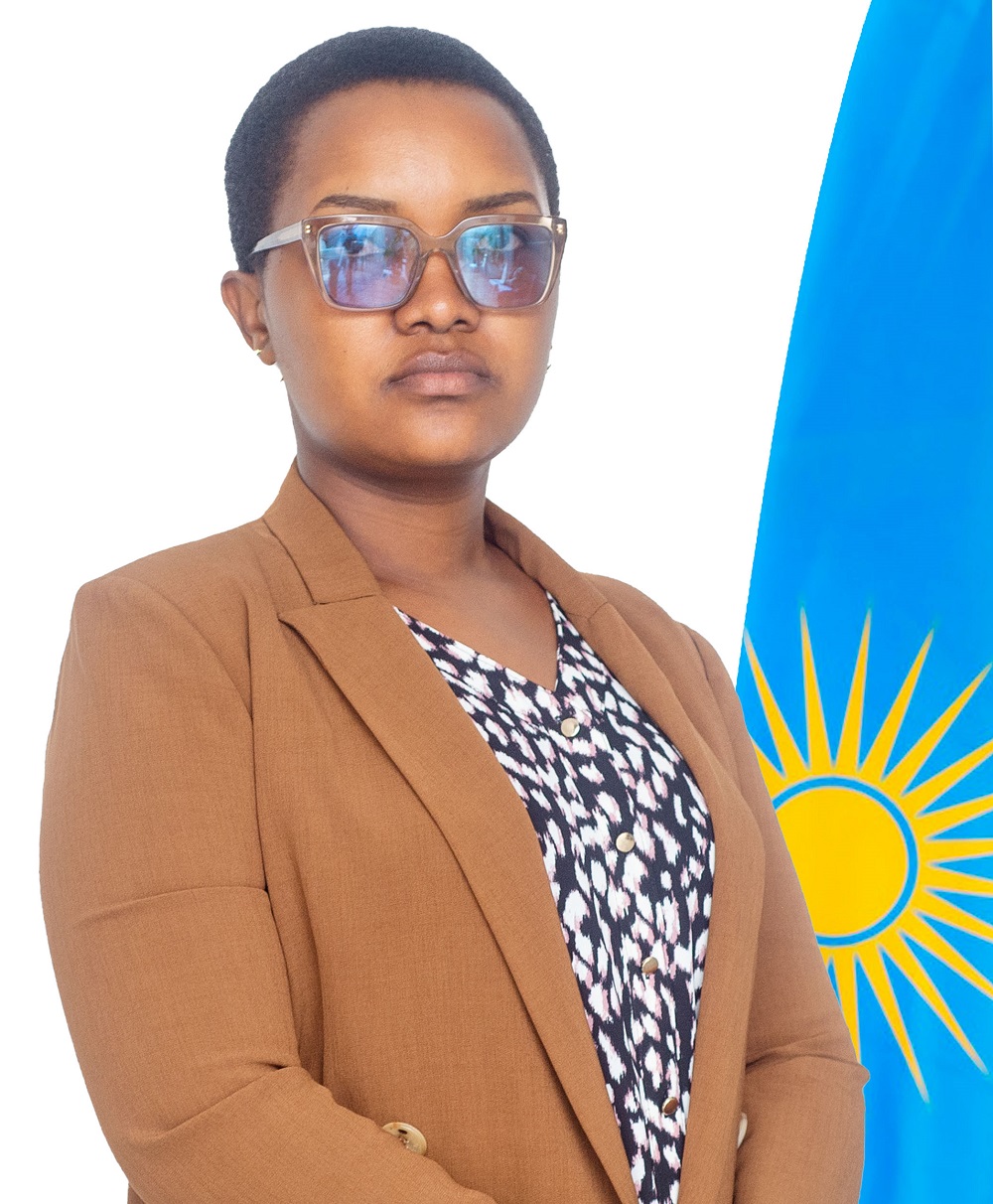 Depite Izere Ingrid Marie Parfait ni umwe mu badepite bato bari mu Nteko Ishinga Amategeko y'u Rwanda