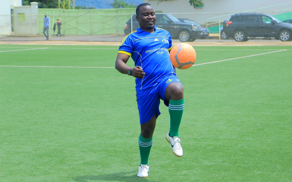 Jean Pierre Mazimpaka ku mupira
