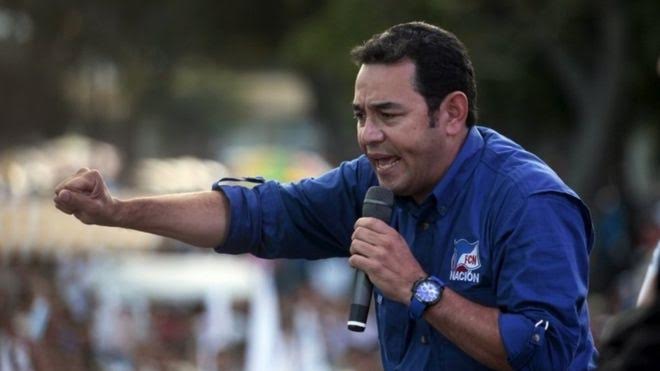 Uwahoze akora urwenya kuri televiziyo Jimmy Morales yagizwe Perezida