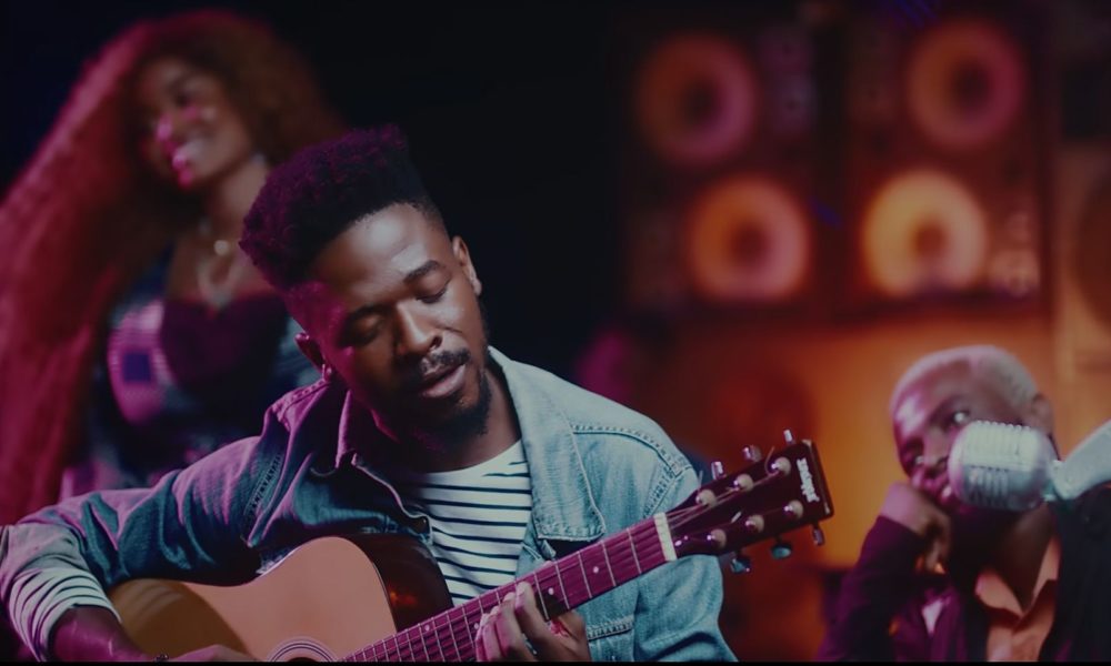Johnny Drille yakunzwe cyane mu ndirimbo “Rome & Juliette” ari nayo yatumye amenyekana