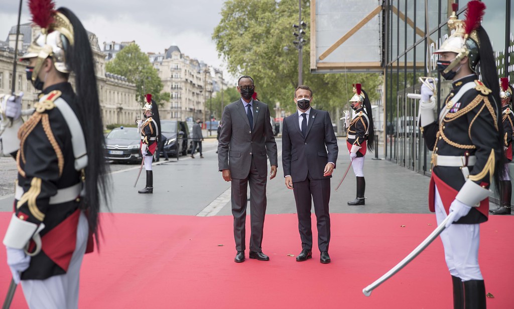 Perezida Paul Kagame aheruka kwakirwa na mugenzi we w'u Bufaransa, Emmanuel Macron