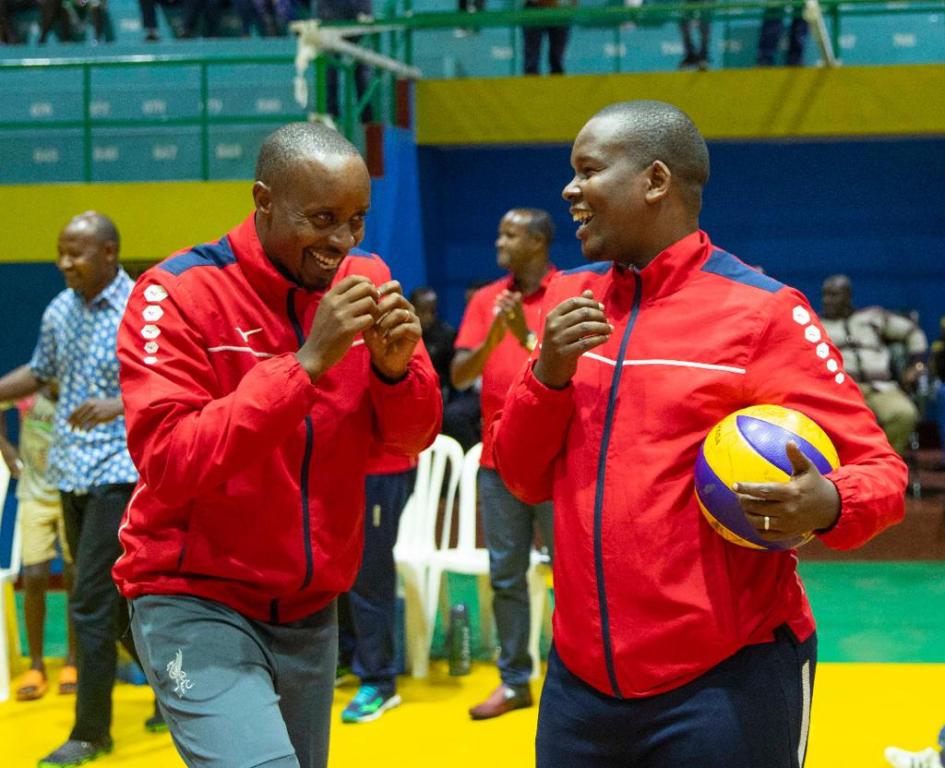 Kamasa (ubanza ibumoso) yungirije Mugisha Benon muri REG VC