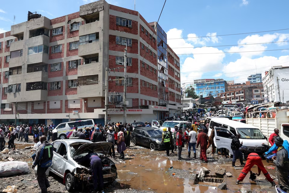 Imyuzure ikomeye muri Kenya ikomeje kwibasira abantu no kwangiza ibikorwaremezo