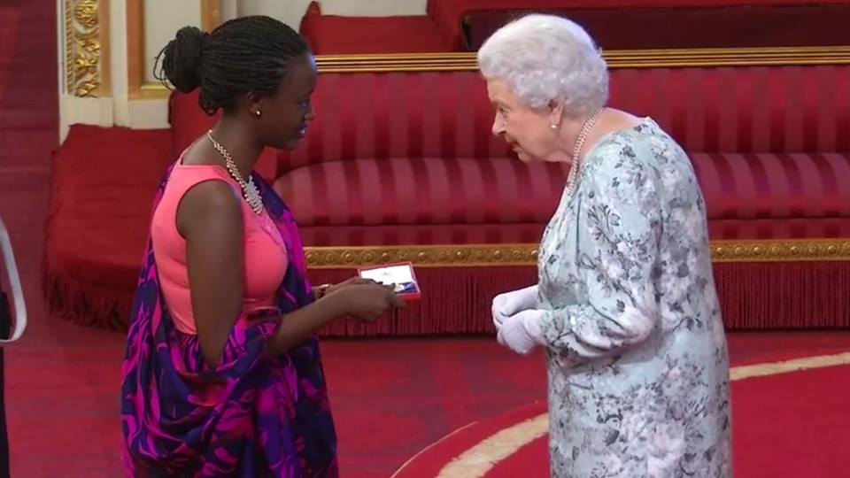 Uwiragiye yahawe igihembo n’Umwamikazi w’u Bwongereza, Elisabeth II