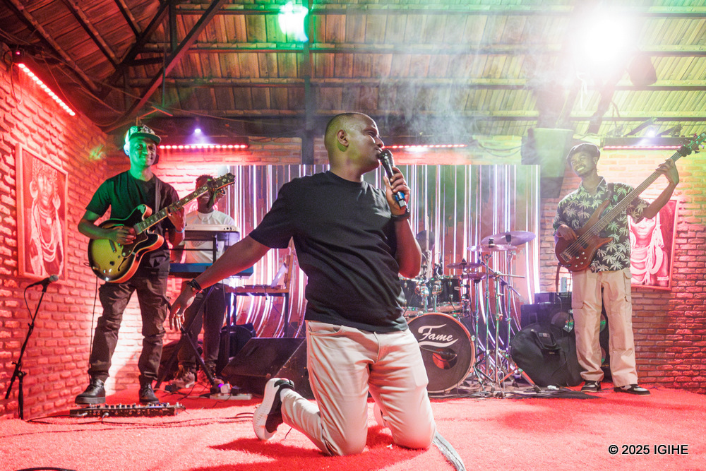 Kigingi yanyuzagamo agapfukama
