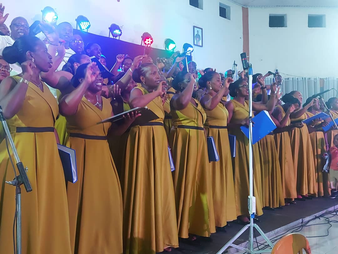 Korali Ishema Ryacu ya Kiliziya Gaturika muri Paroisse Cathedrale ya Ruhengeri yaririmbye umuziki w'umwimerere
