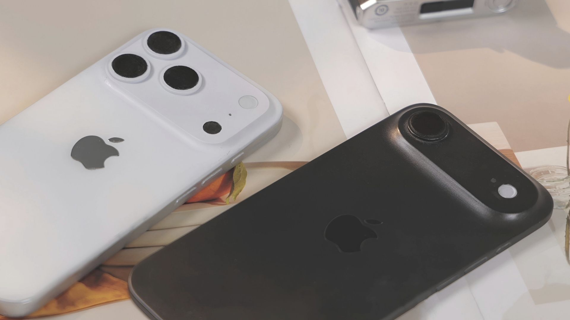 iPhone 17 zakunzwe cyane mu mezi atatu ya nyuma y’umwaka ushize, zinjiza miliyari 144 z’Amadolari ya Amerika